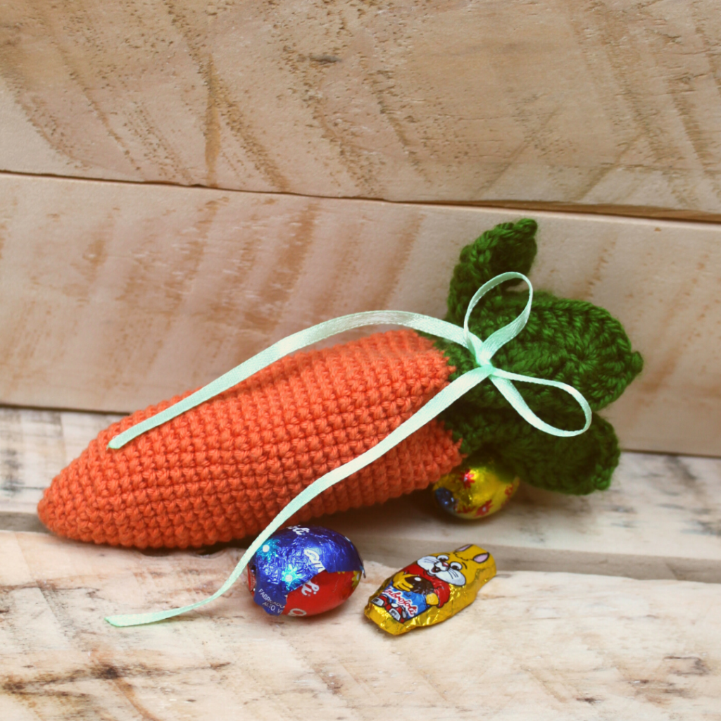 crocheted carrot bag